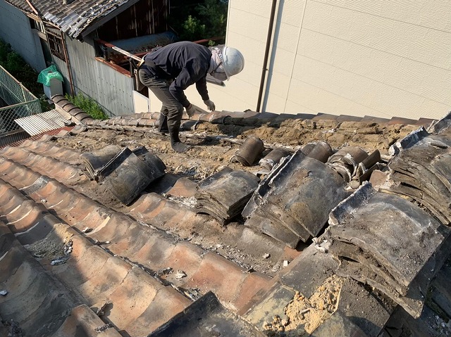 耐用年数超過瓦屋根解体